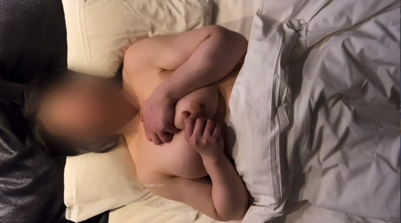 巨乳美少女深夜福利视频~从清纯的学生妹瞬间变成淫荡的欲女
