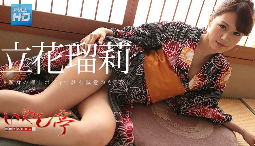 颜值不错苗条身材性感情趣内裤诱惑 漏奶子自摸隔着内裤摩擦逼逼非常诱人 很是诱惑喜欢不要错过